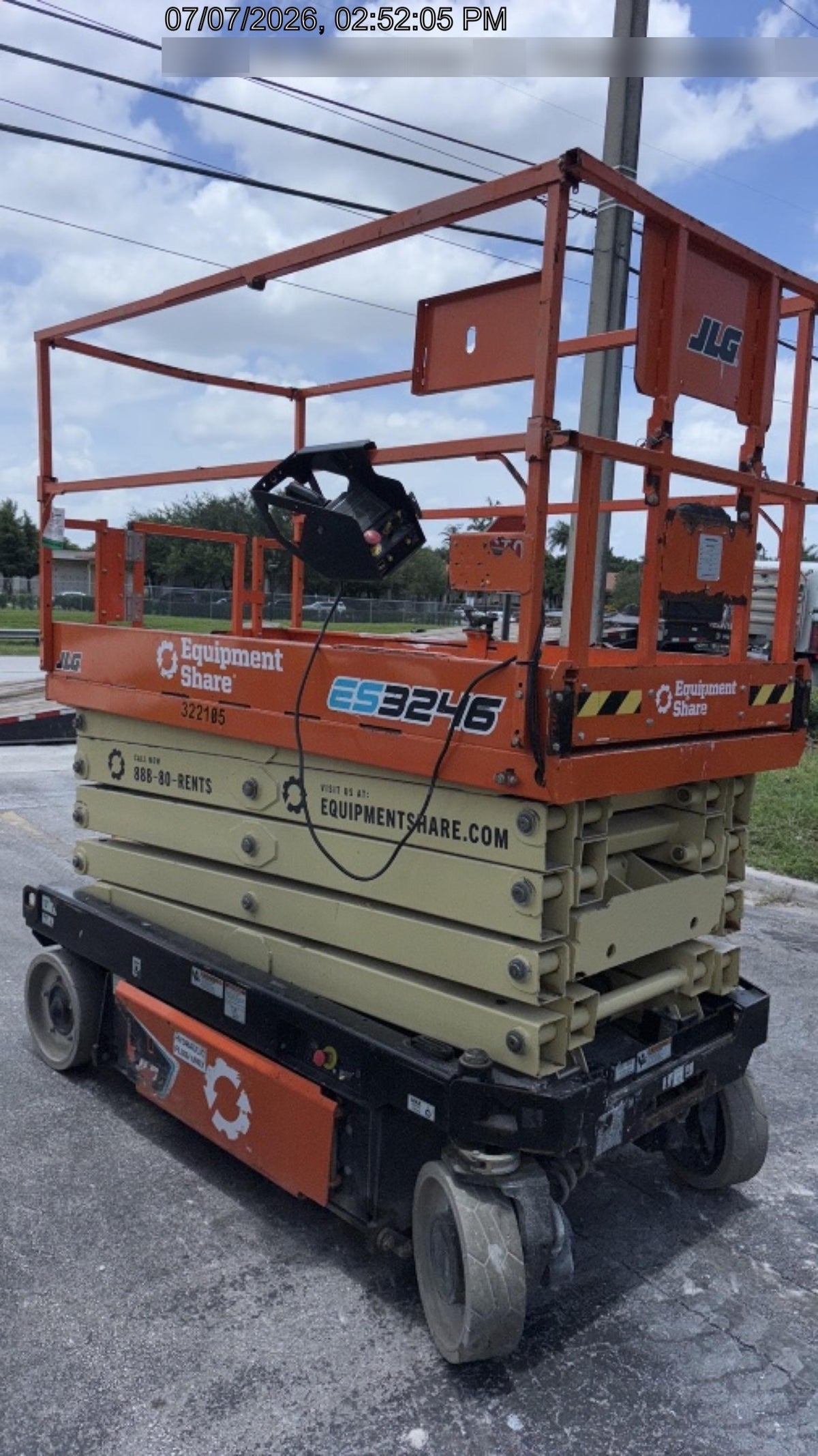 2023 JLG ES3246