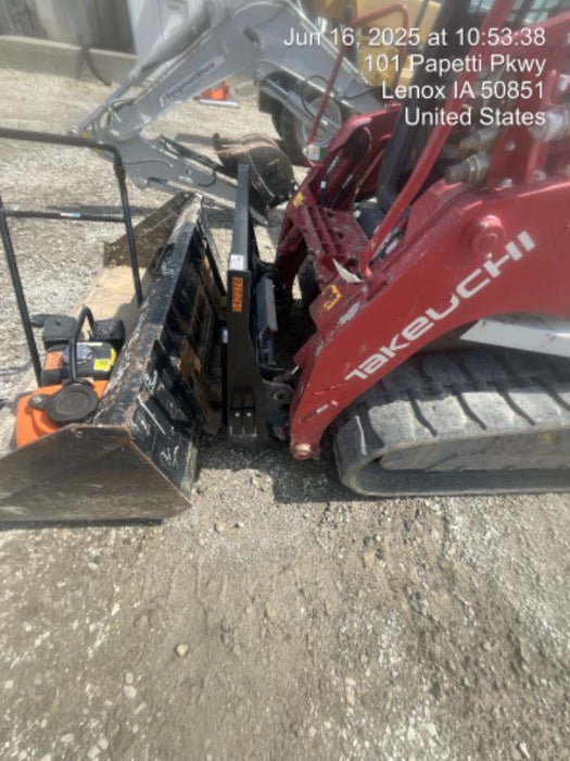 2025 ARROW MATERIAL HANDLING 24" Pallet Fork Frame