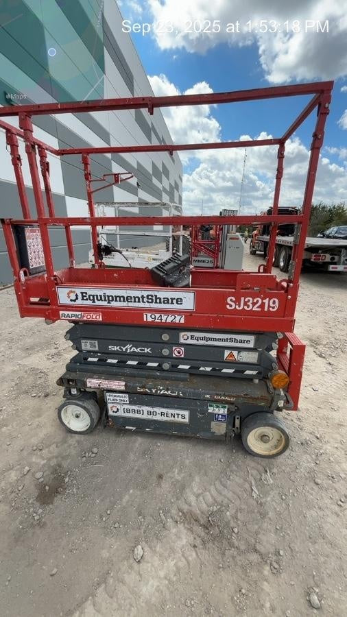 2021 SKYJACK SJ3219