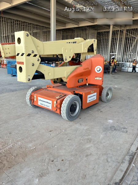 2021 JLG E400AJP Narrow