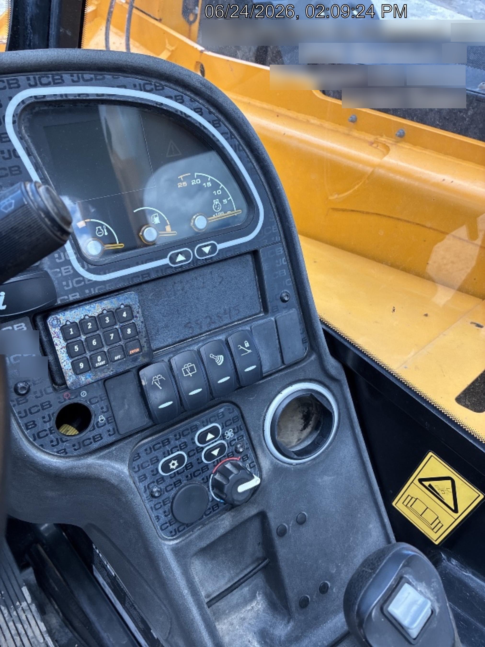 2022 JCB 512-56