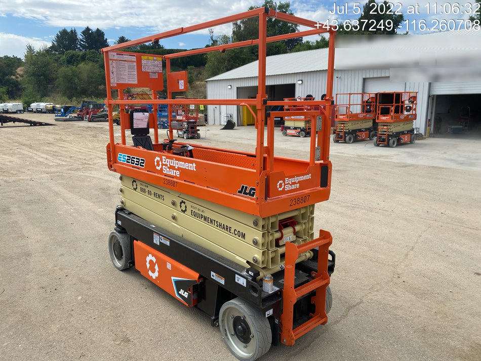 2022 JLG ES2632