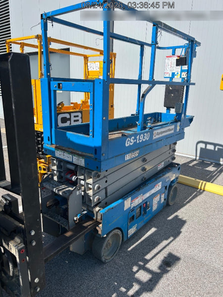 2020 Genie GS-1930 Solid Non Marking Tires, Beacon, Folding rails with half height swing gate