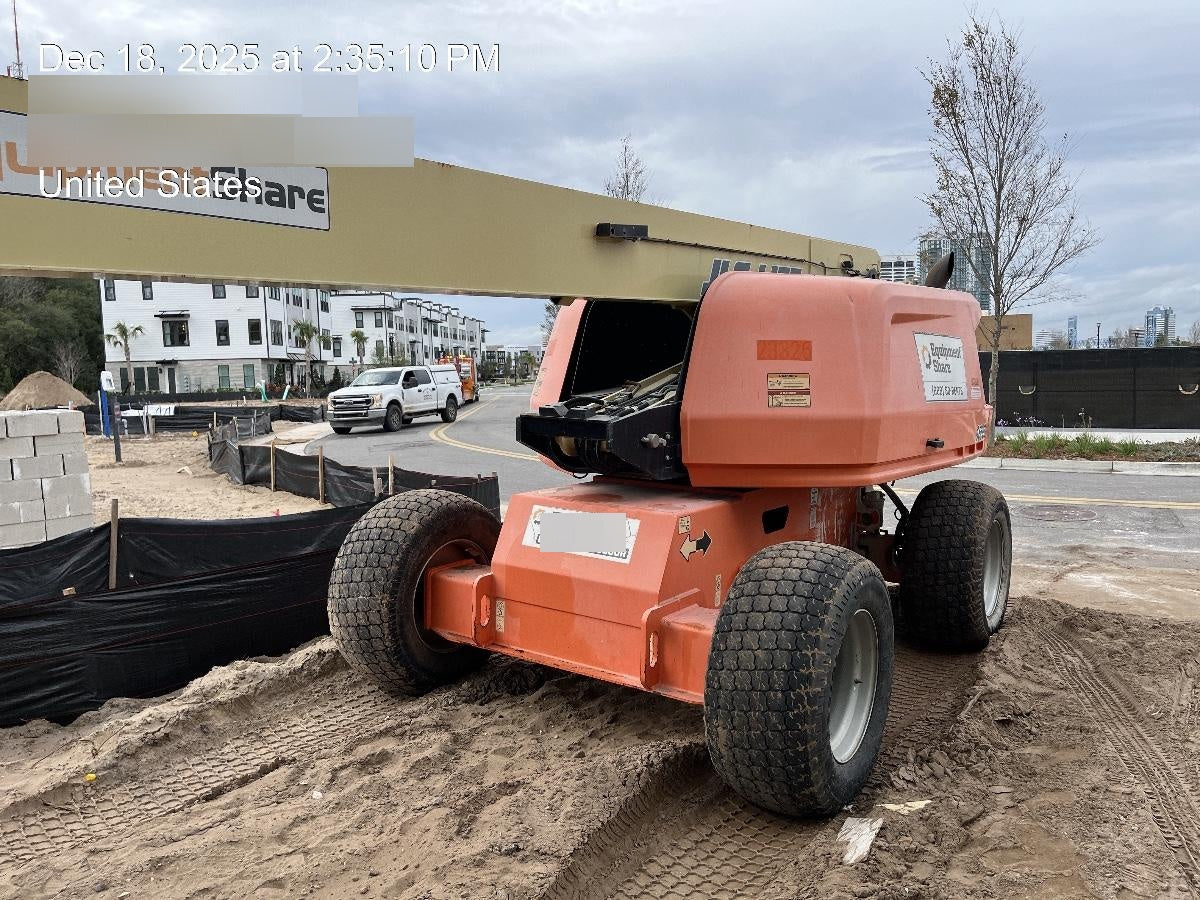 2019 JLG 660SJ