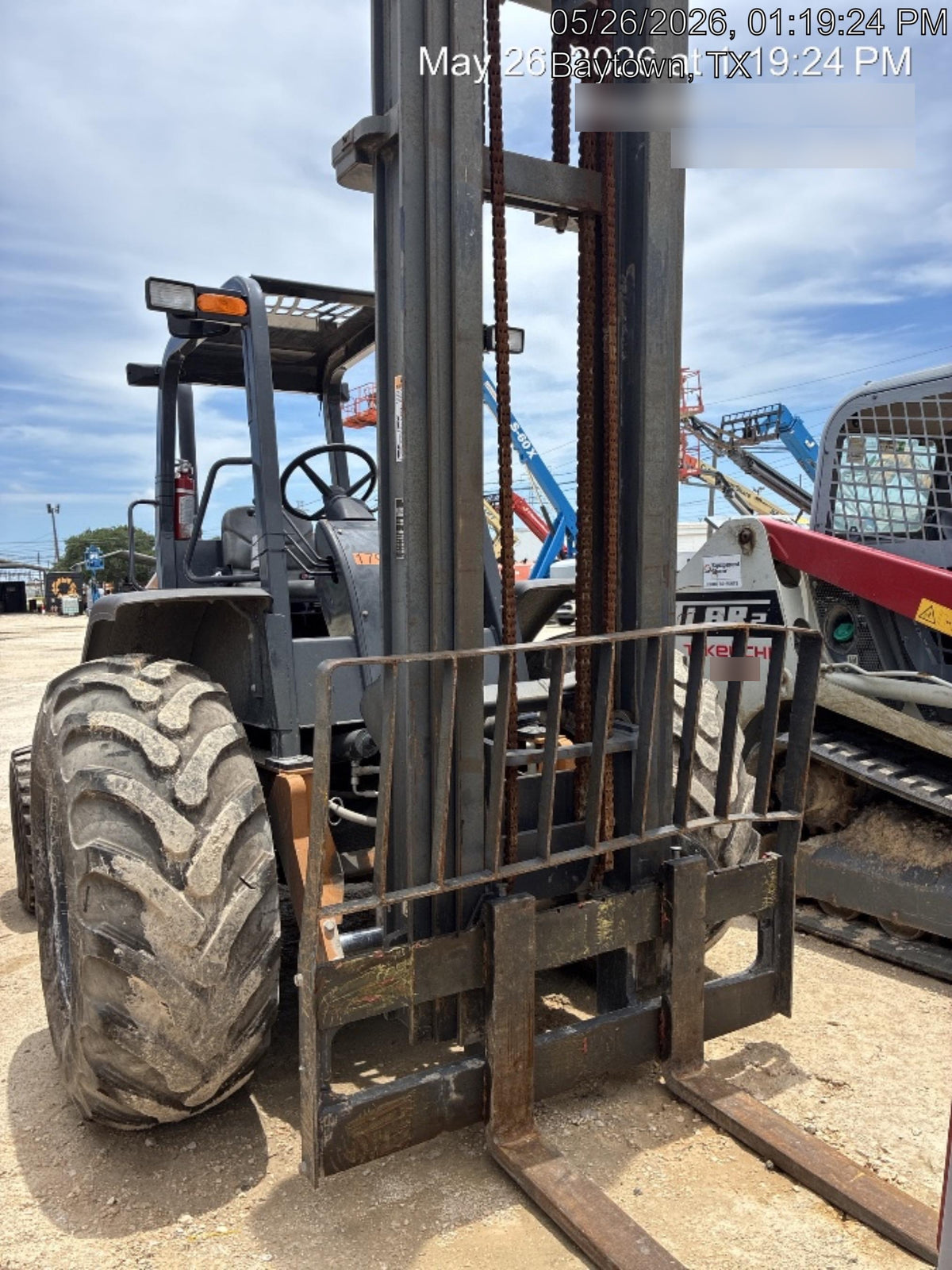 2021 CASE 588H