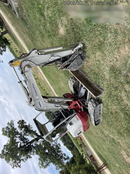 2023 TAKEUCHI TB235-2R