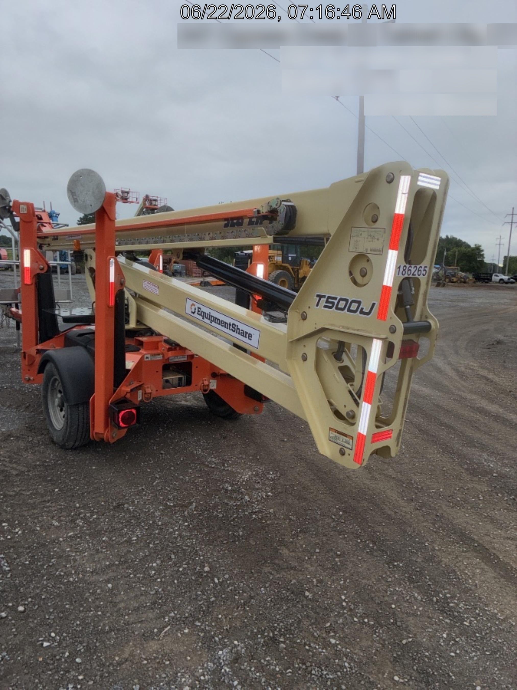 2021 JLG T500J