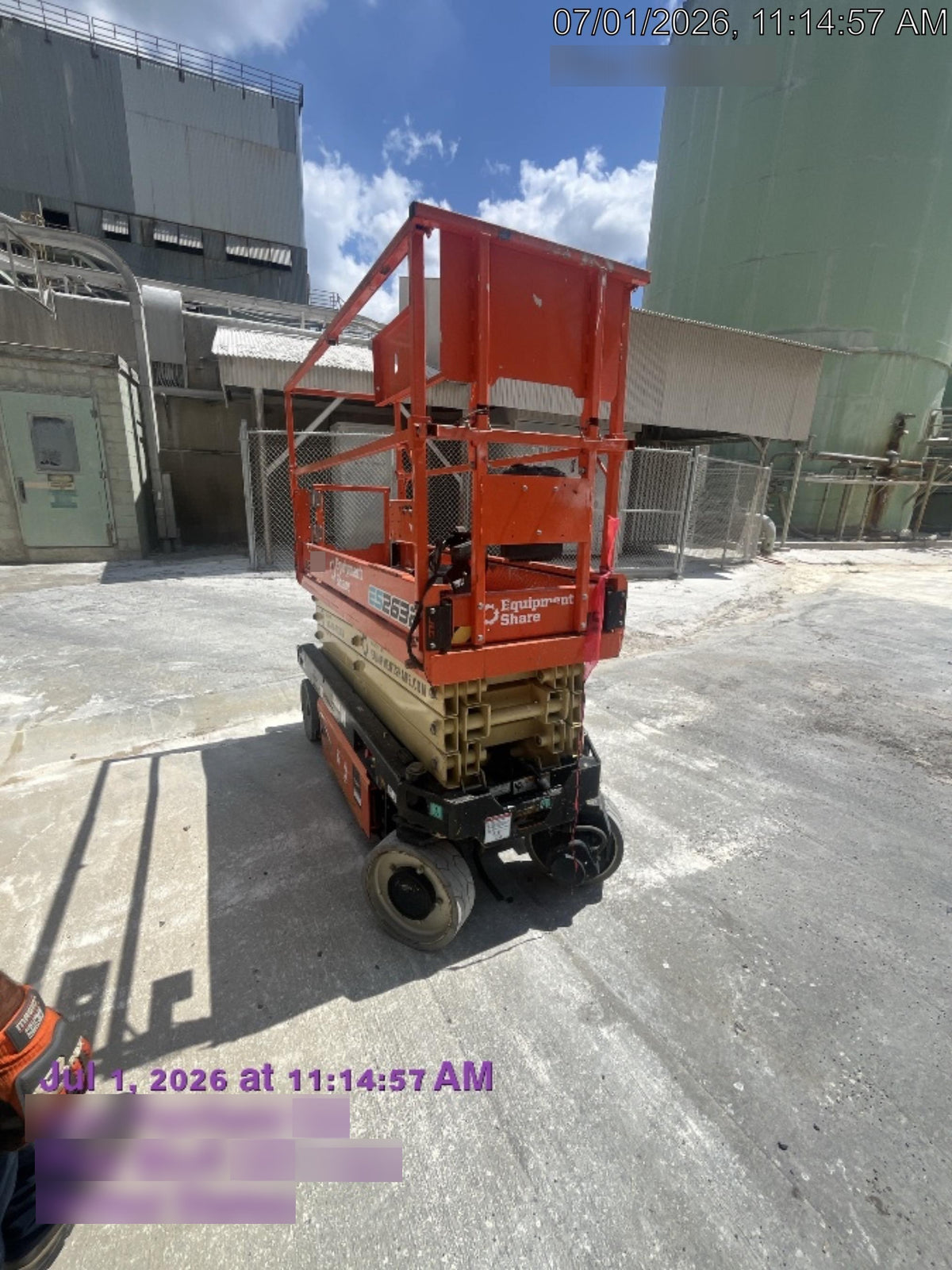 2022 JLG ES2632