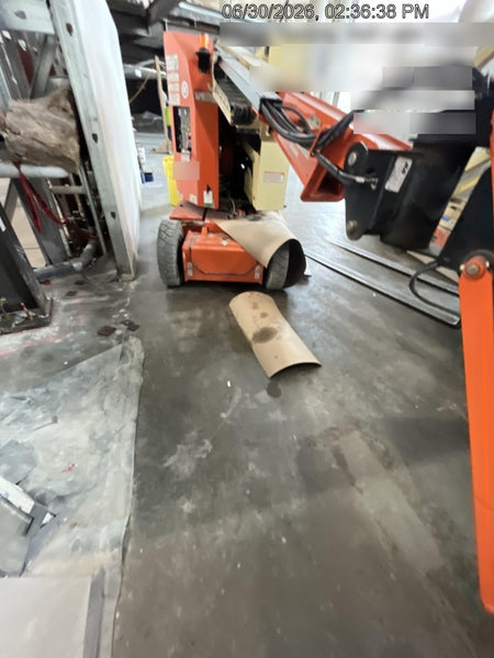 2023 JLG E300AJP