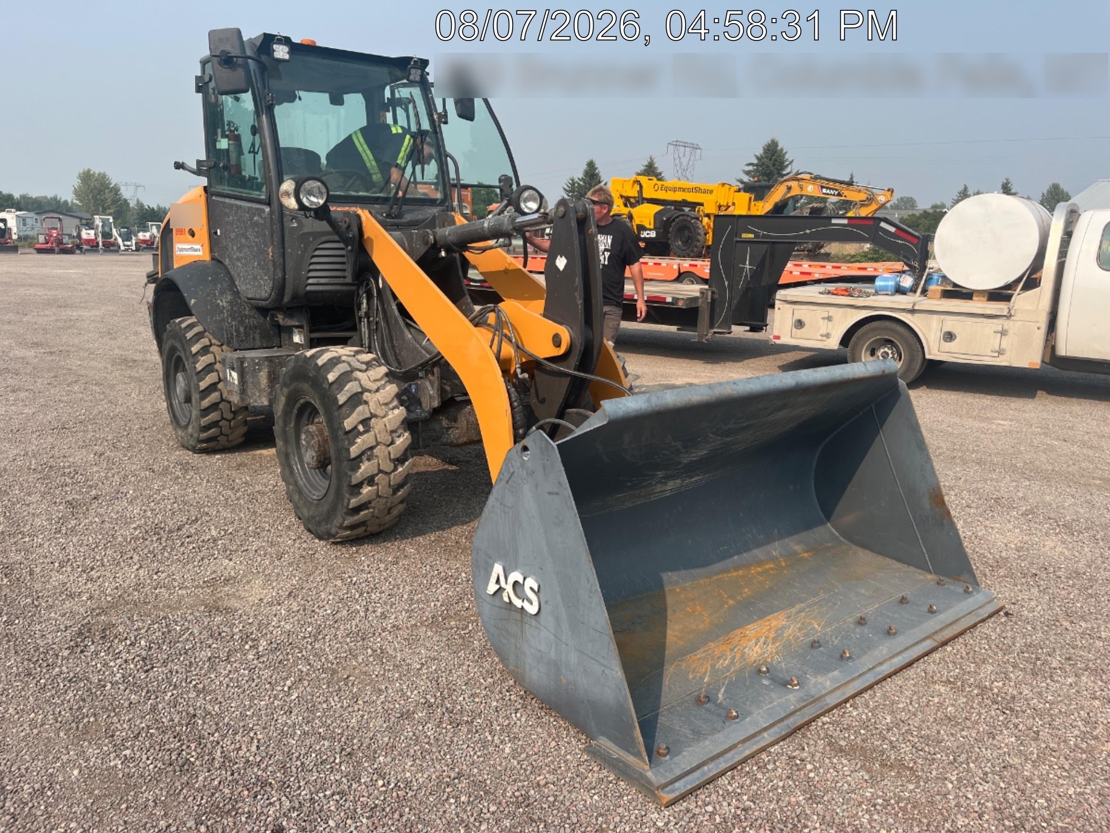 2022 Case 221F Cab/Heat/Air, CWK, Hydraulic Coupler, LED Worklights