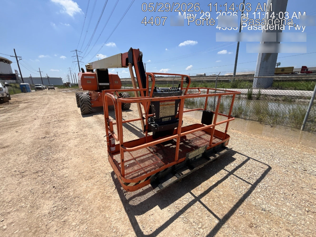 2022 JLG 800AJ