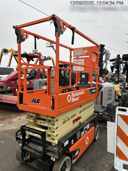 2025 JLG ES1932