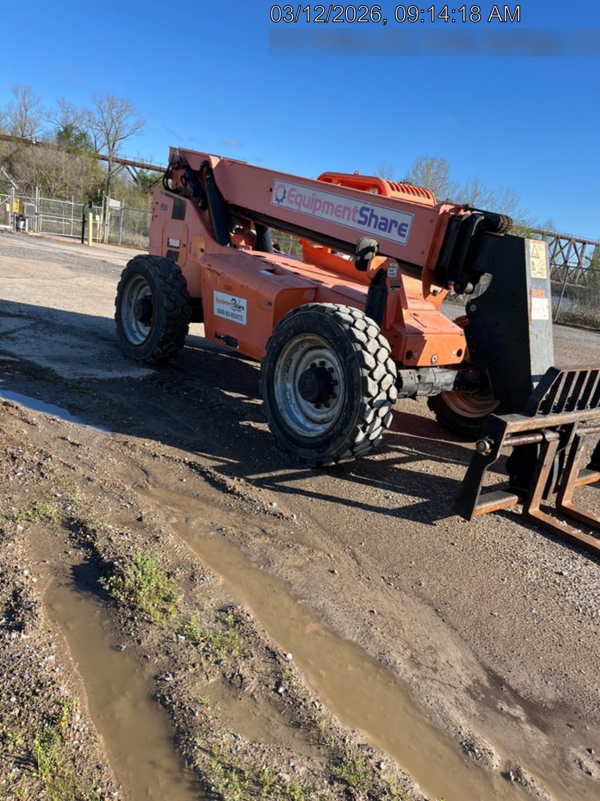 2016 JLG 8042