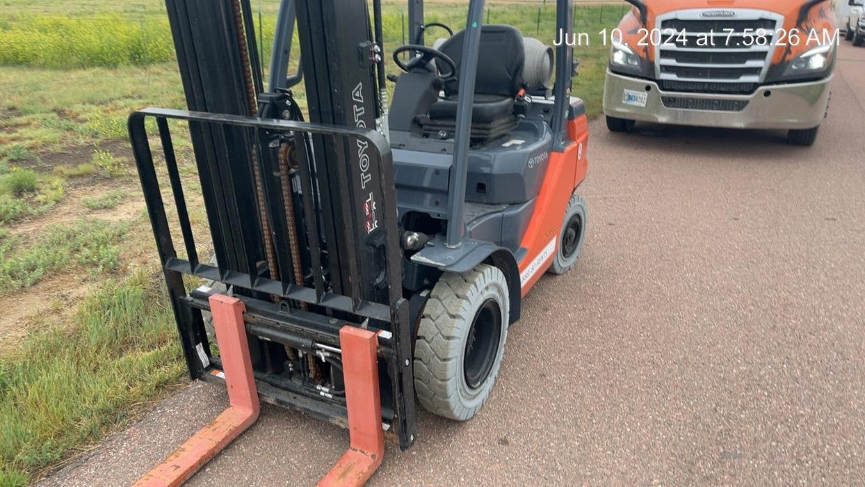 2022 TOYOTA 50-8FGU25