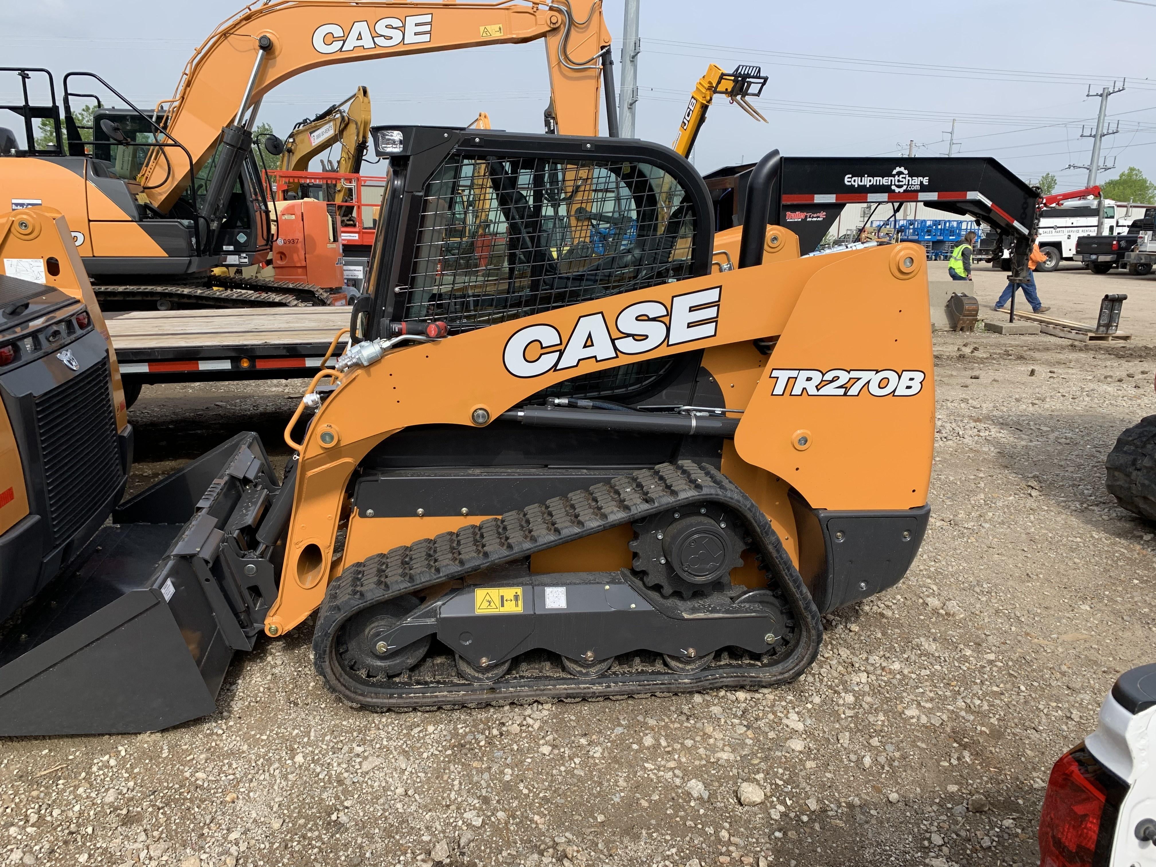 2021 CASE TR270B