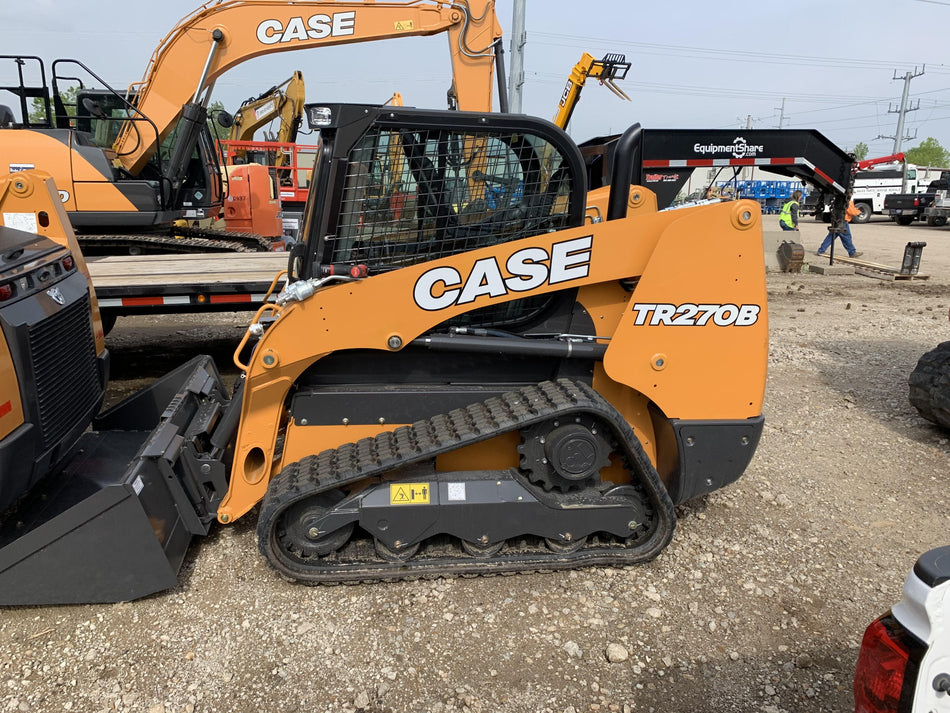 2021 CASE TR270B