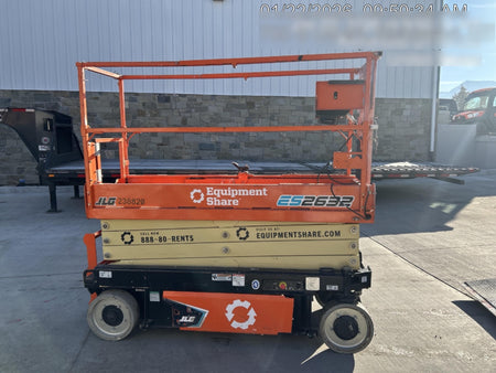 2022 JLG ES2632