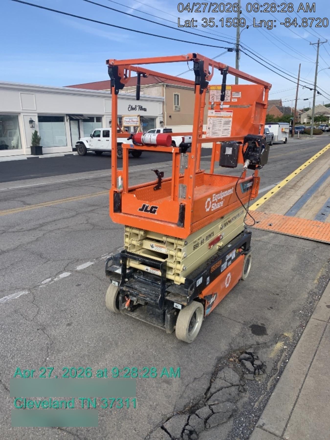 2025 JLG ES1932