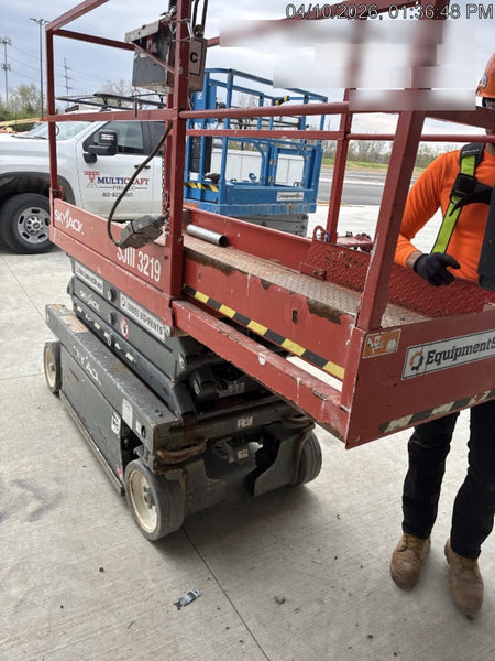 2020 Genie GS-1930 Solid Non Marking Tires, Beacon, Folding rails with half height swing gate