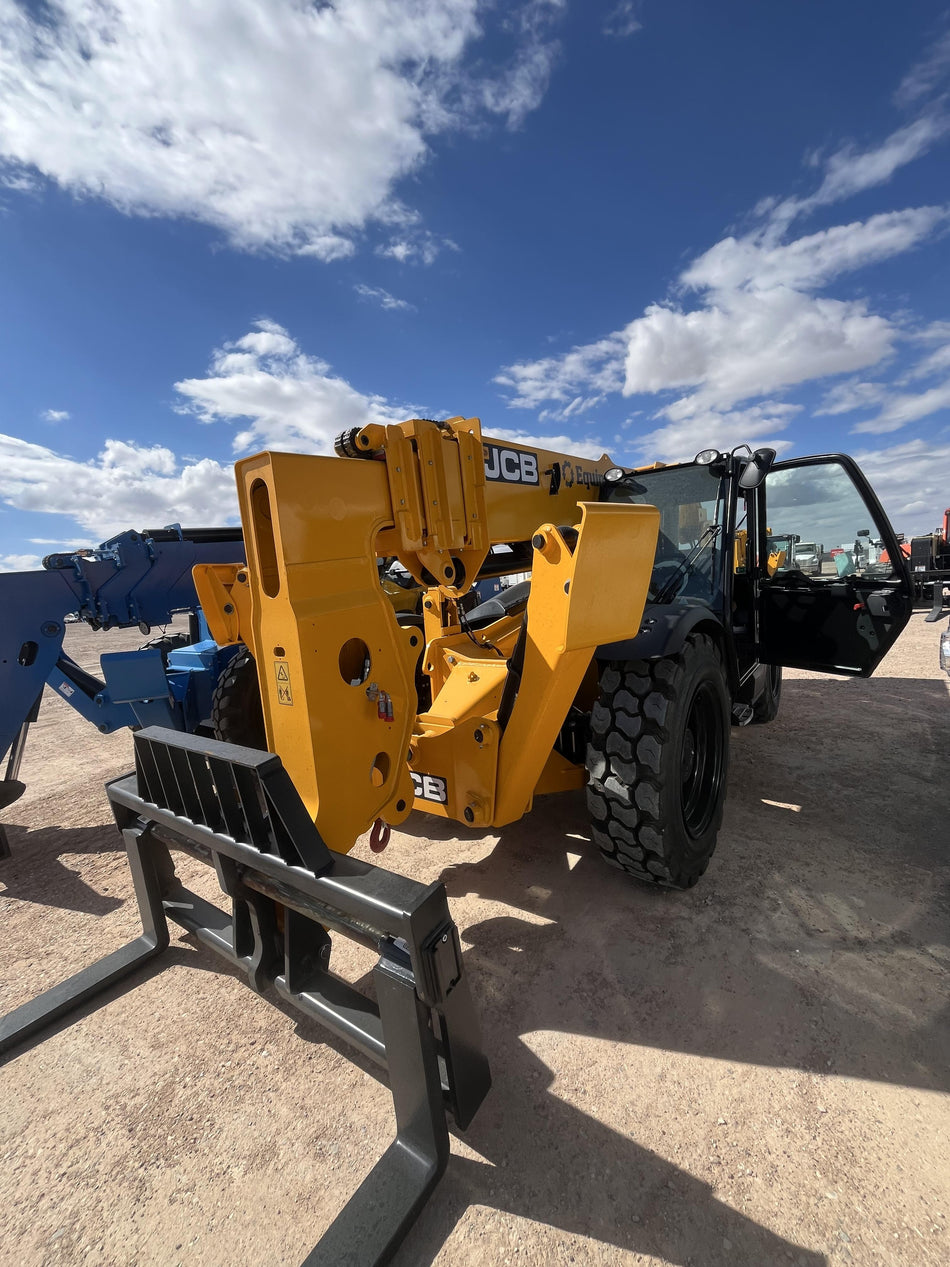 2026 JCB 512-56
