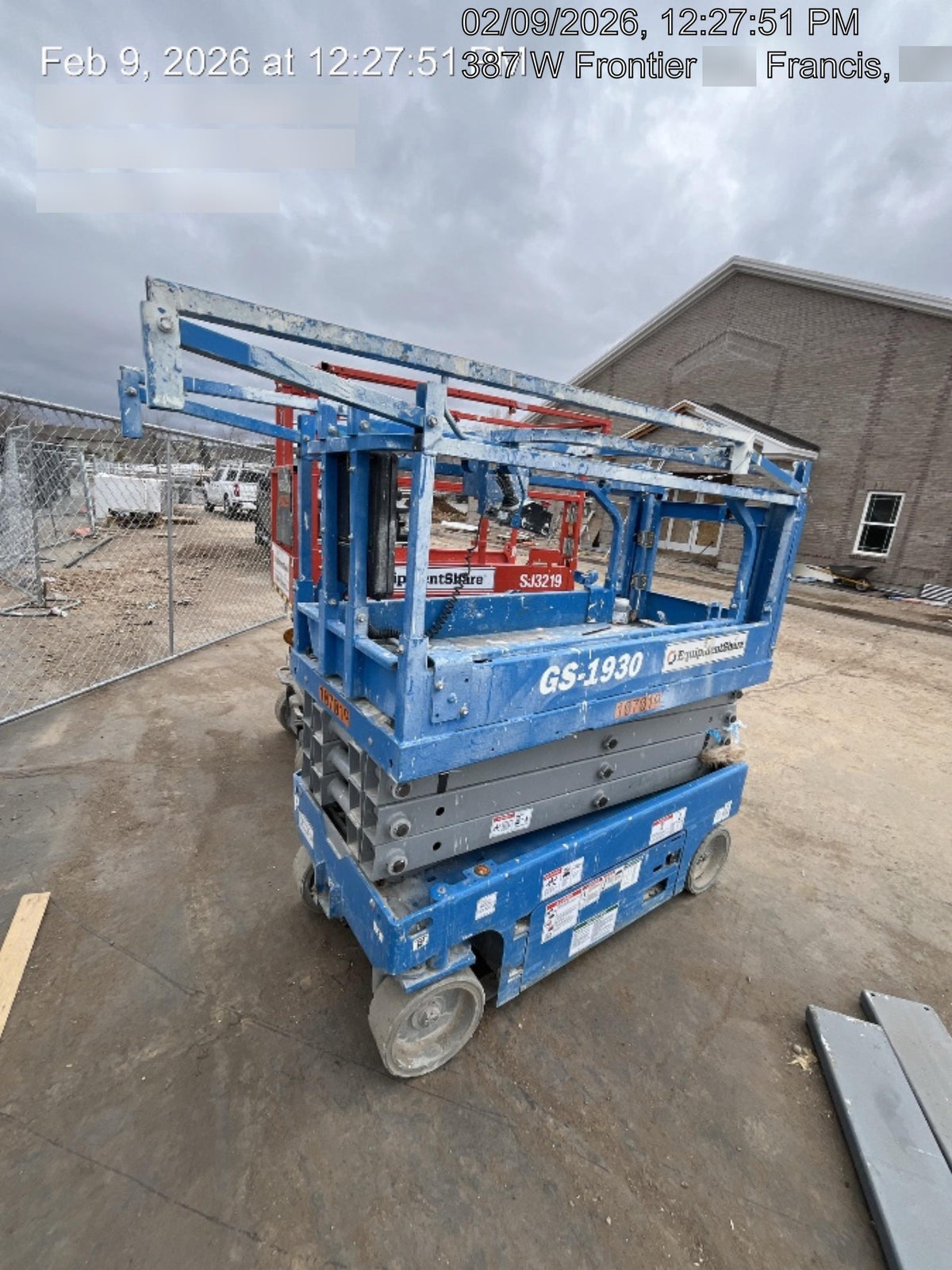 2020 Genie GS-1930 Solid Non Marking Tires, Beacon, Folding rails with half height swing gate, 800W Inverter
