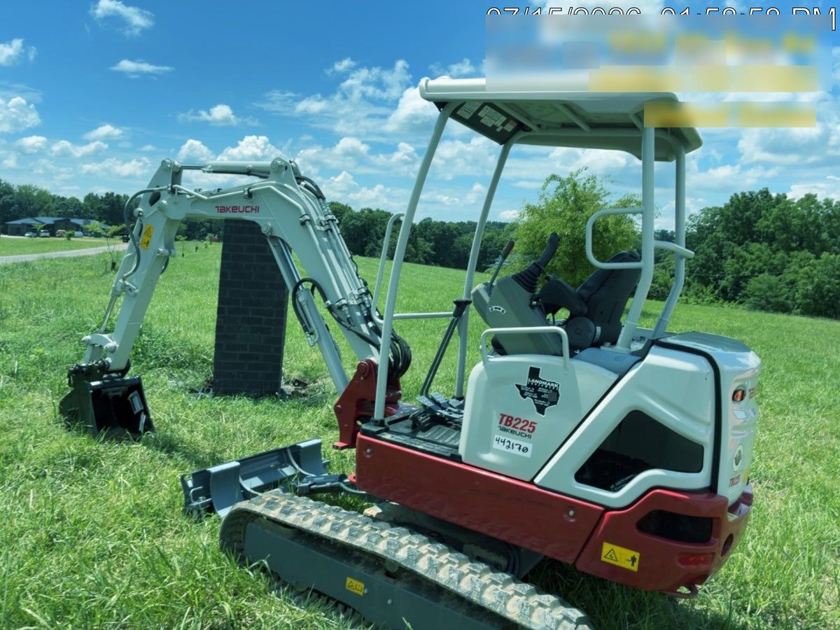 2023 TAKEUCHI TB225R