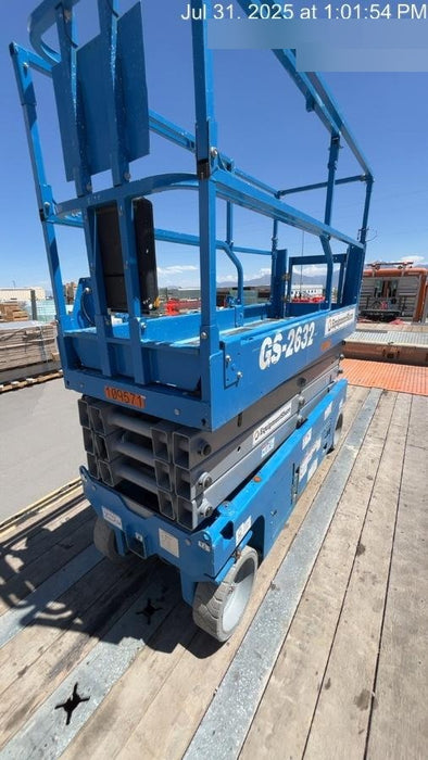 2020 Genie GS-2632 Solid NM Tires, Folding Rails with Half-Height Swing Gate, Beacon