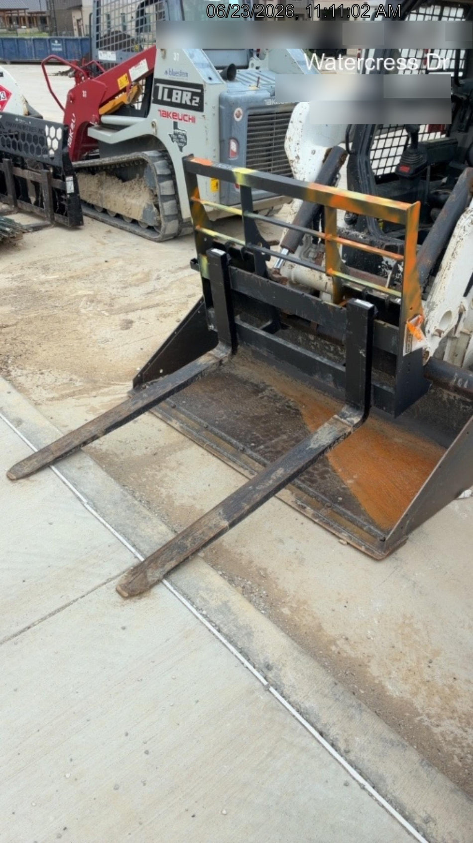 2025 ARROW MATERIAL HANDLING 48" Pallet Forks - Arrow
