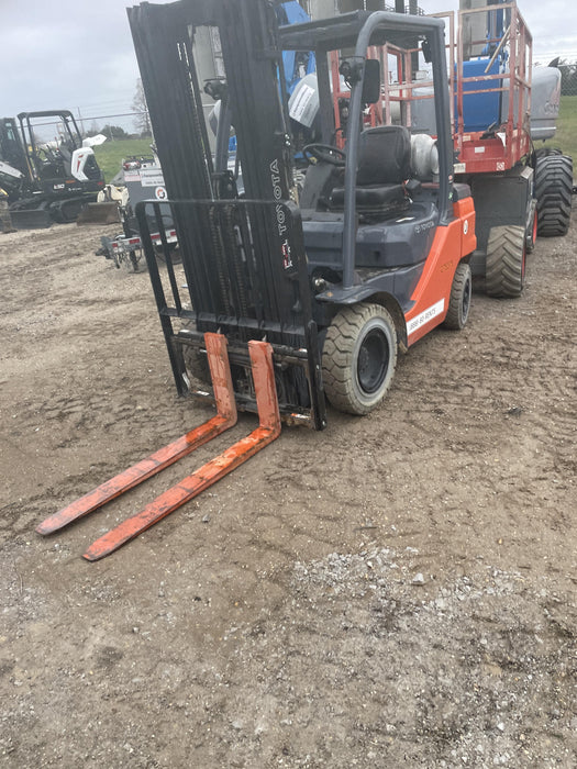 2022 TOYOTA 50-8FGU25