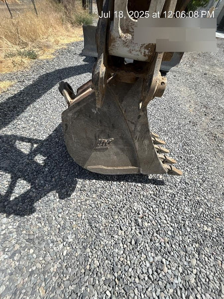 2025 TAKEUCHI 24" Bucket Takeuchi