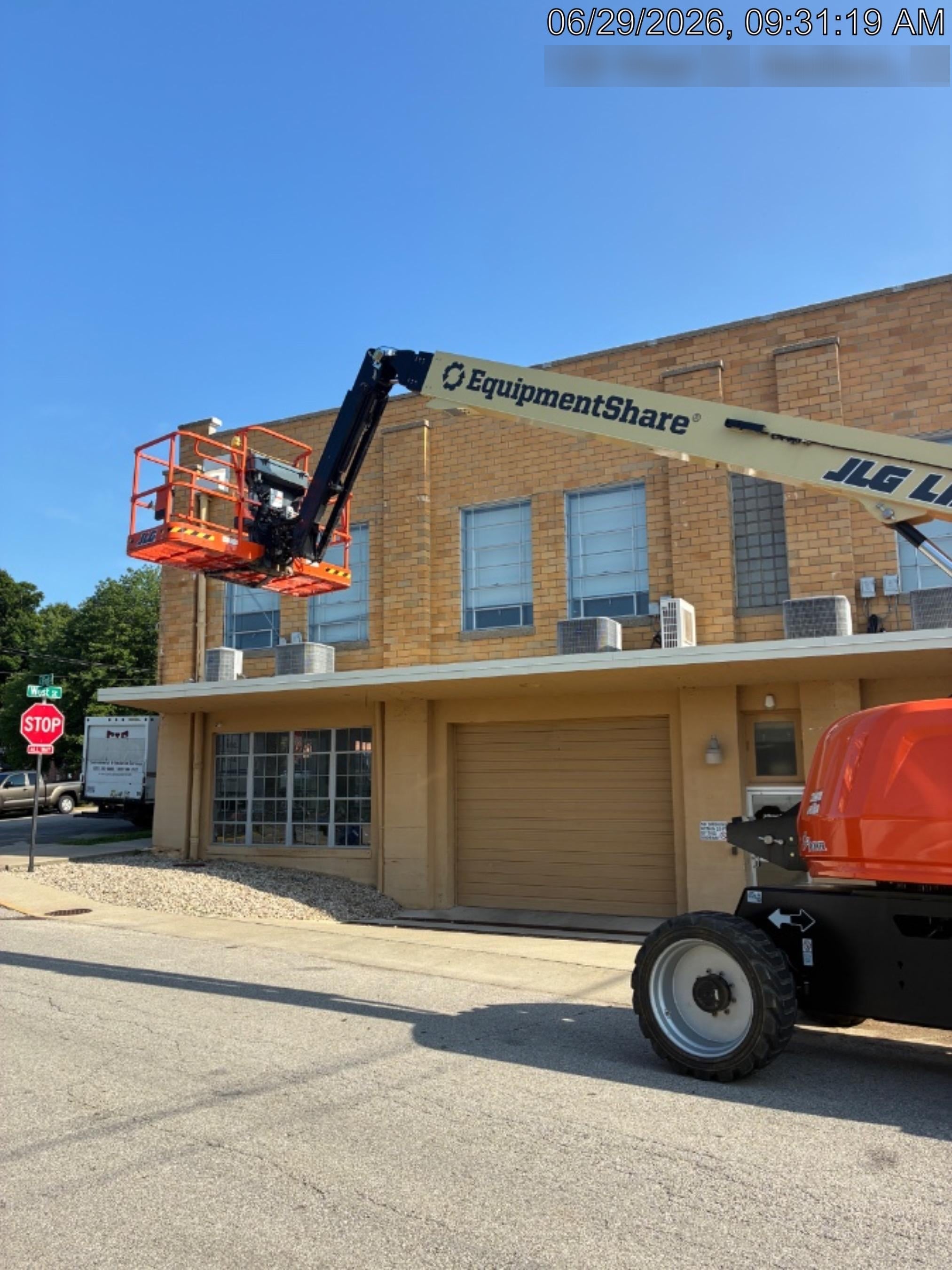 2025 JLG 660SJ