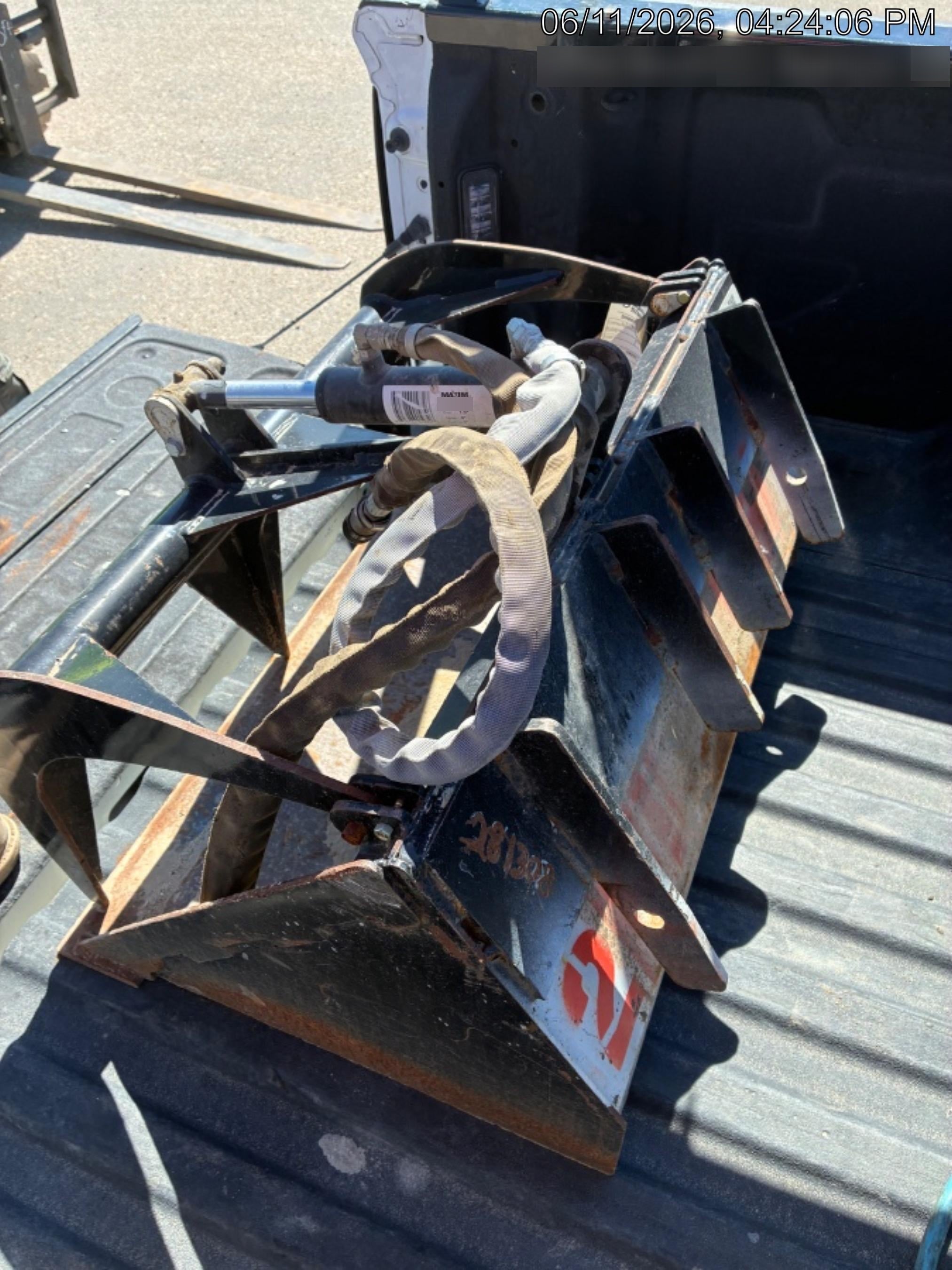 2022 CRATOS 31" Grapple Bucket
