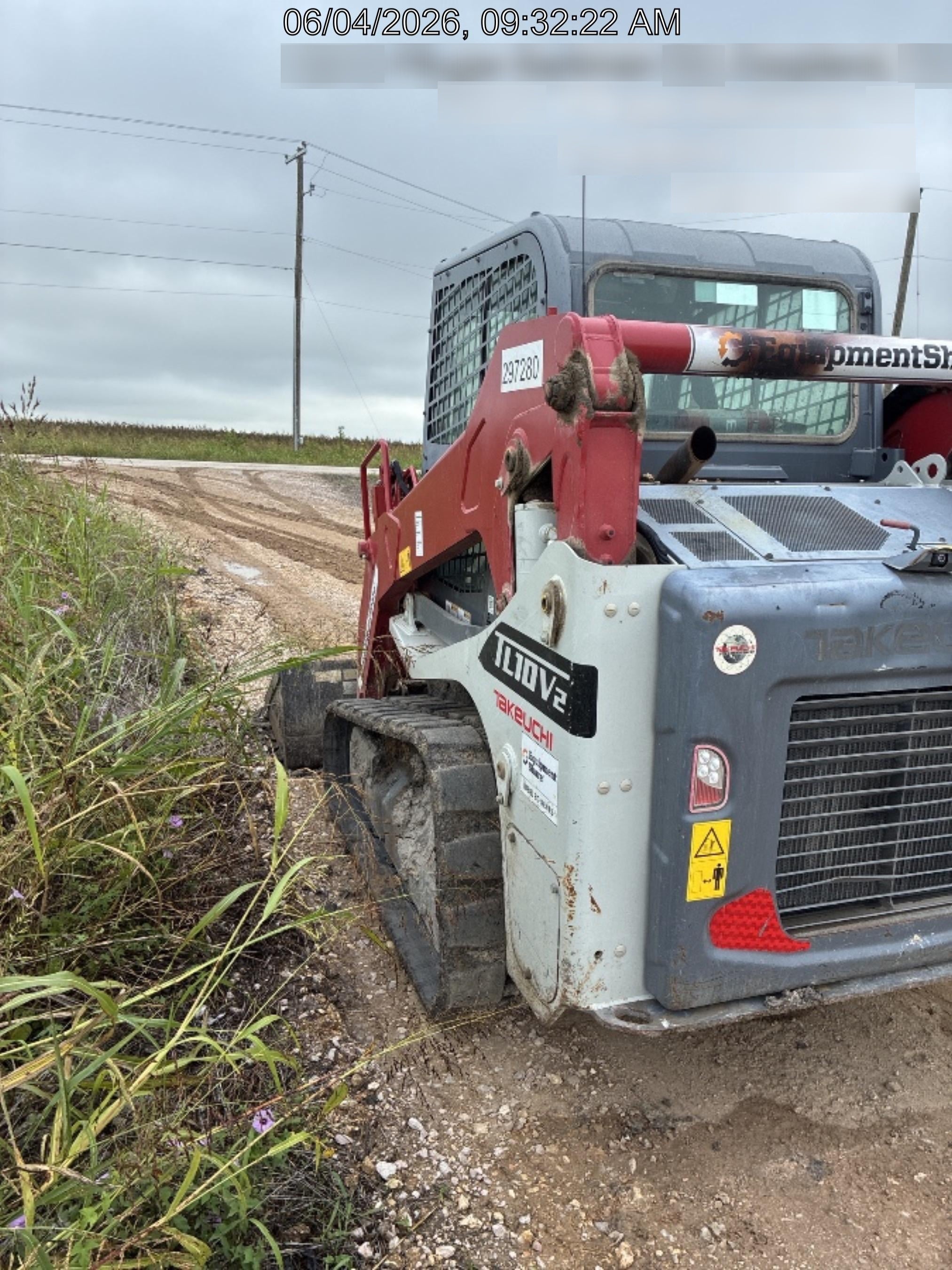 2023 TAKEUCHI TL10V2-CR