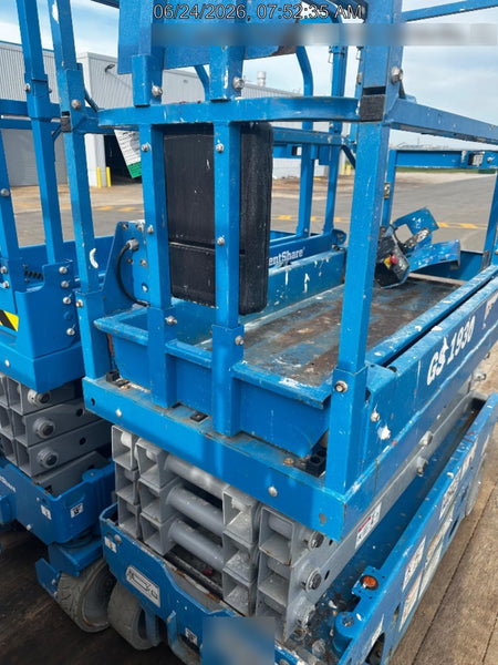 2020 Genie GS-1930 Solid Non Marking Tires, Beacon, Folding rails with half height swing gate