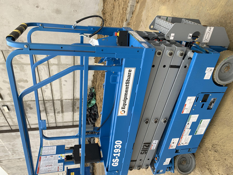 2019 Genie GS-1930 Fixed Rails with Chain Entry