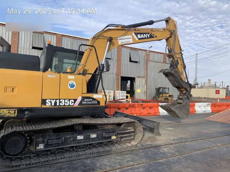2021 SANY SY135C