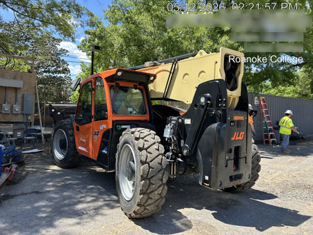 2025 JLG 1055 Premium