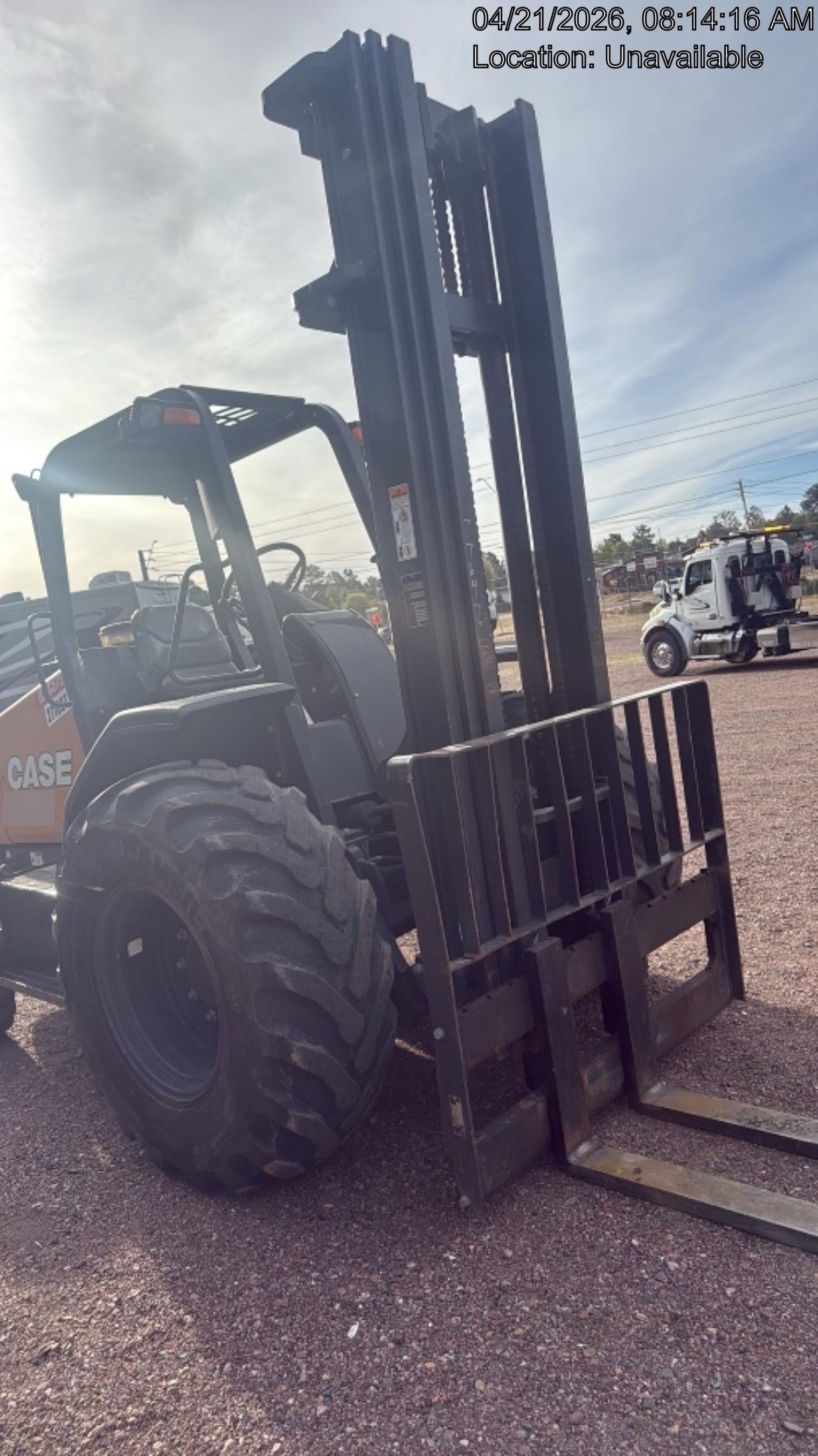 2023 CASE 588H