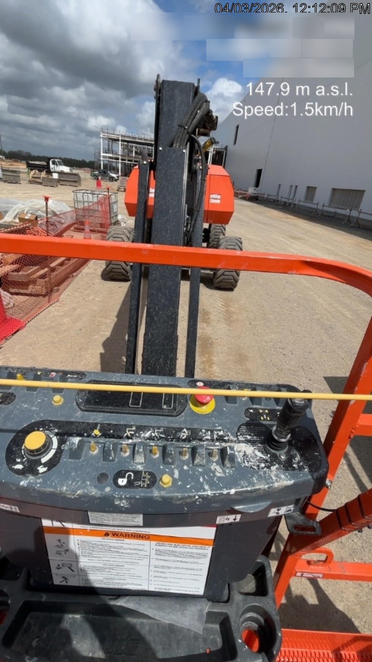 2025 JLG 800AJ
