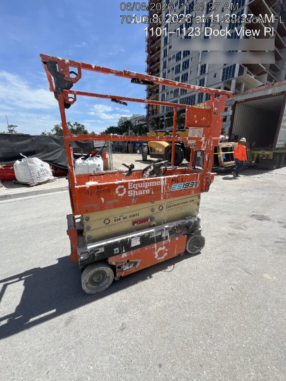 2022 JLG ES1932