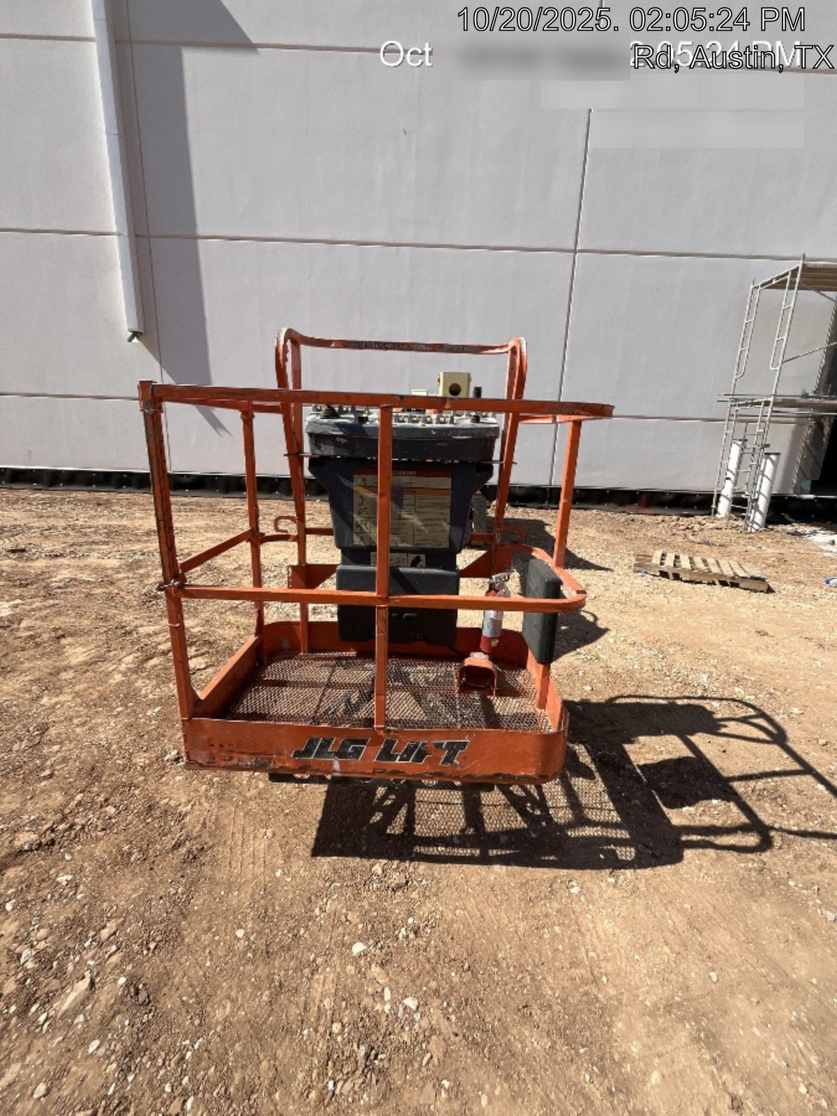2019 JLG E400AJPN