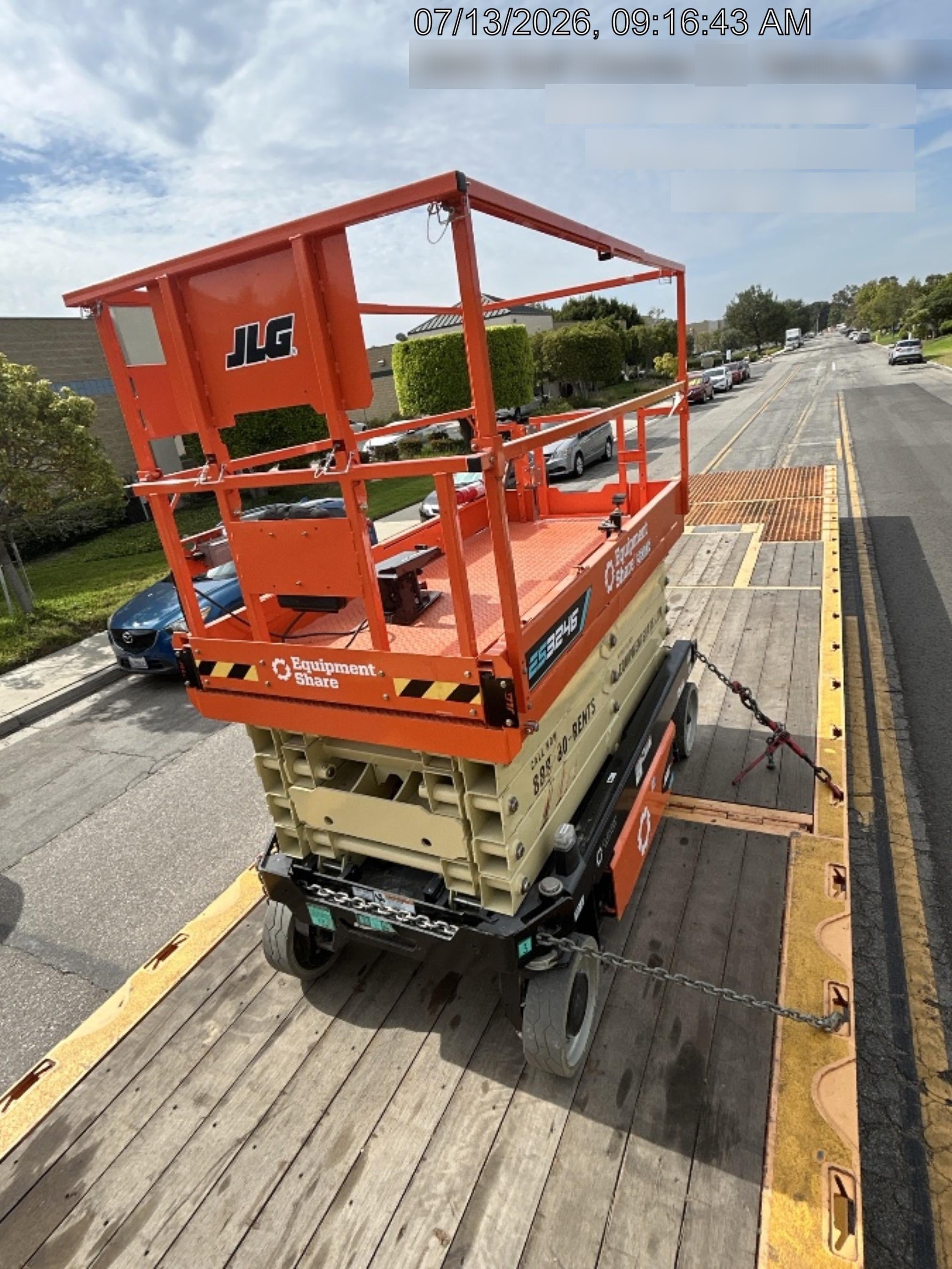 2025 JLG ES3246