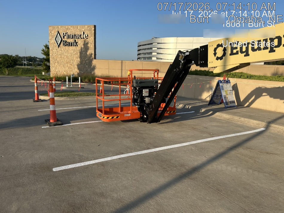 2025 JLG 660SJ