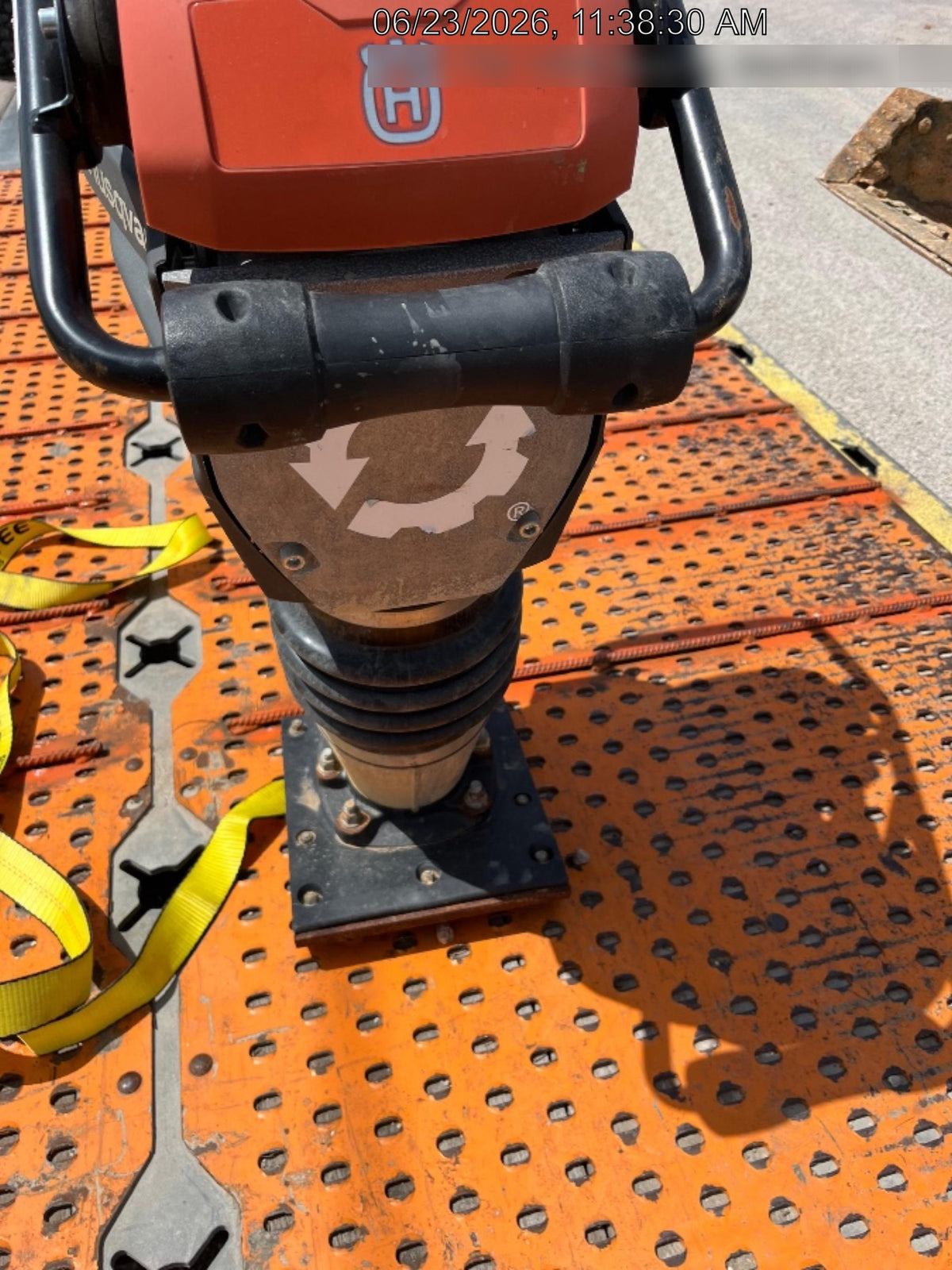 2025 HUSQVARNA LT6005