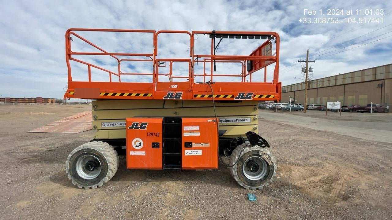 2021 JLG 430LRT
