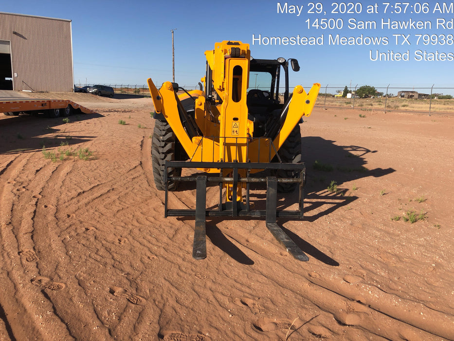 2020 JCB 510-56 Canopy, 74 HP, Solid Tires, STD Worklight, Beacon, Aux Hydraulics, Lifting Eye, Back up Alarm w/66" Carriage/60" Forks