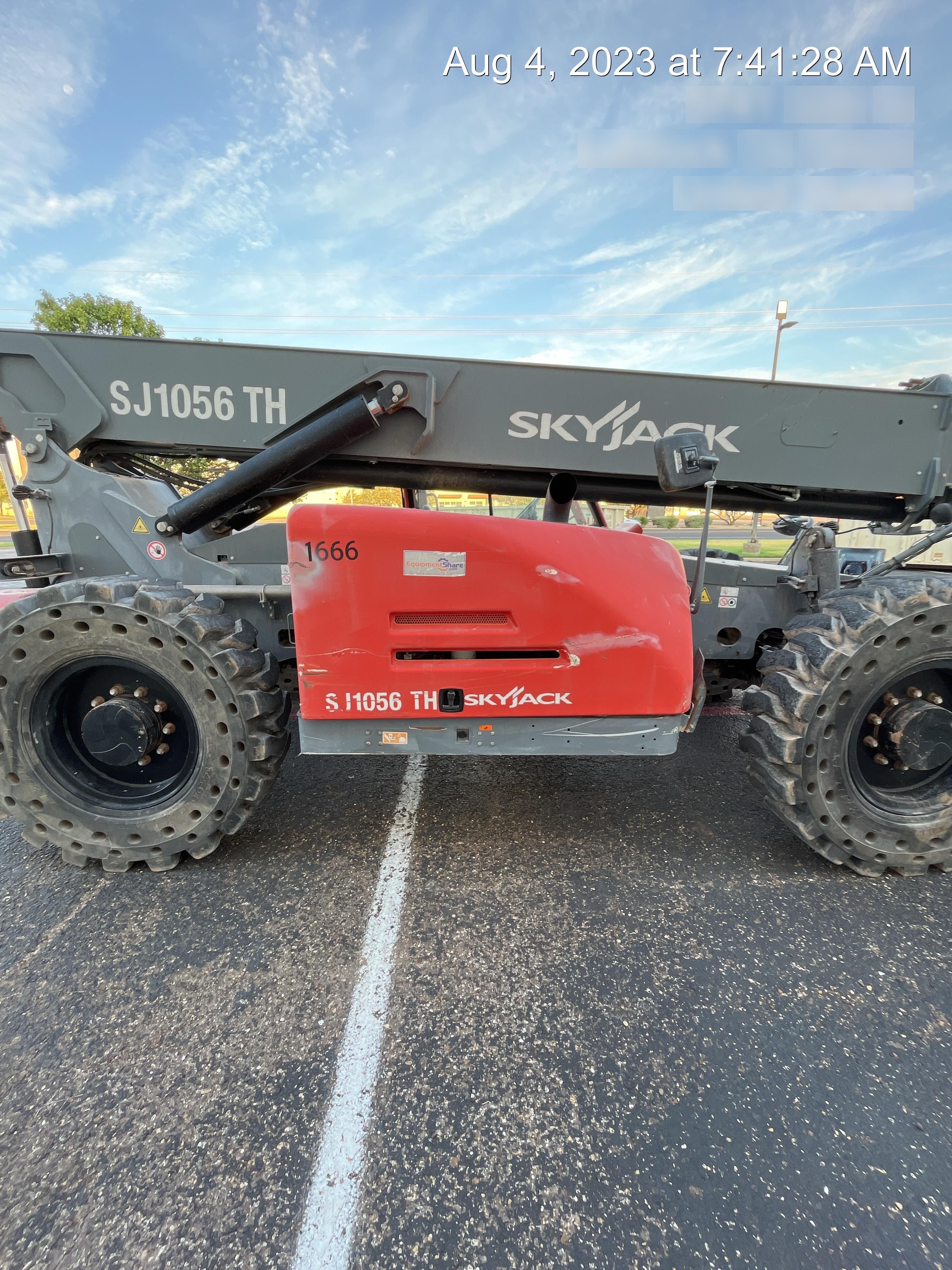 2019 ARROW MATERIAL HANDLING Dump Hopper