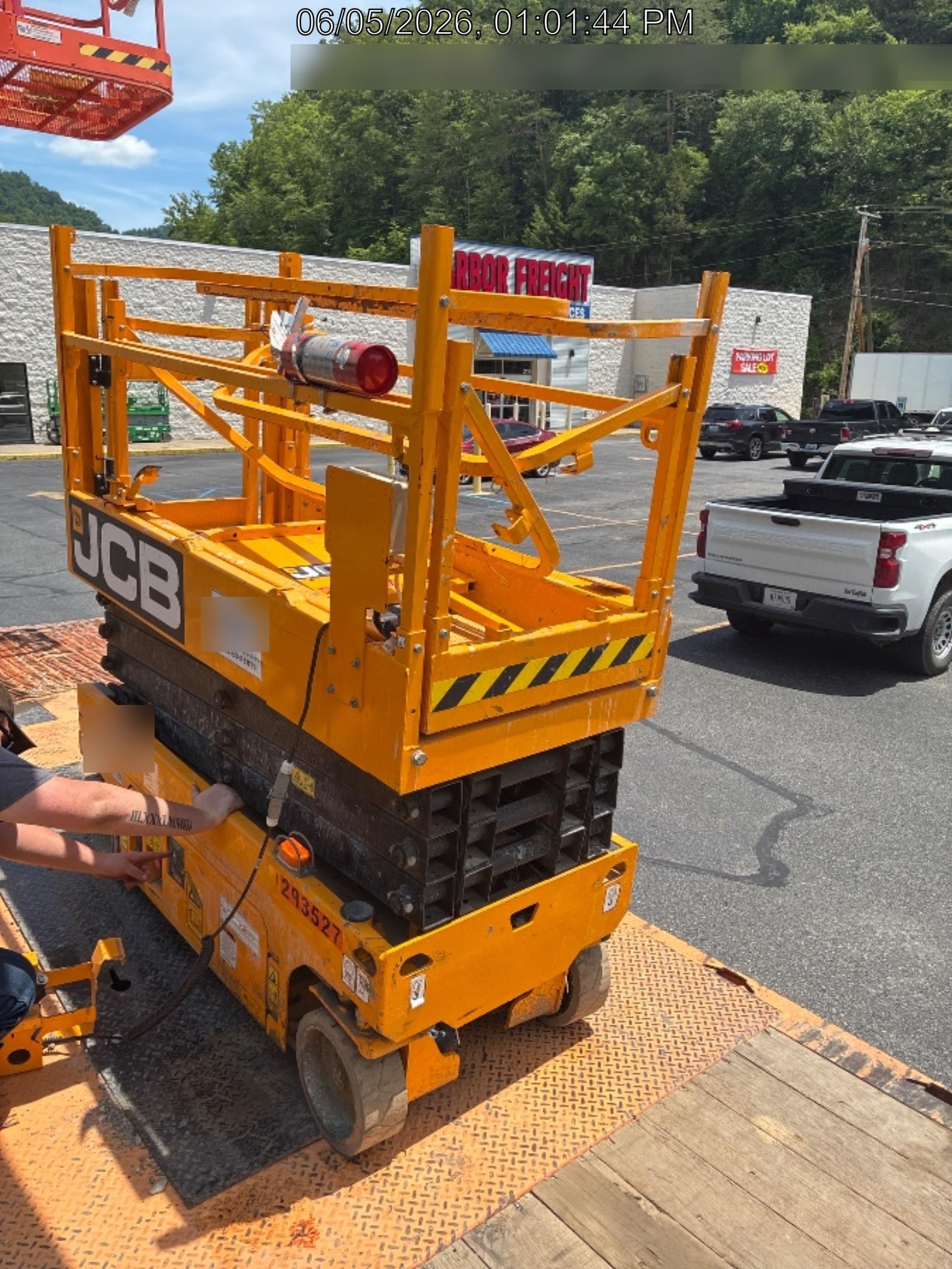 2023 JCB S1930E