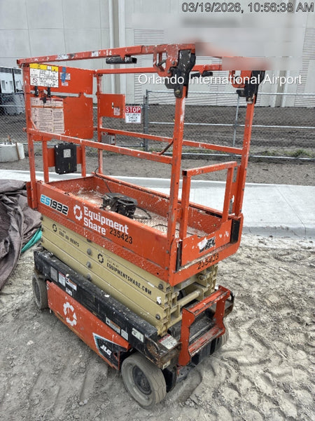 2022 JLG ES1932