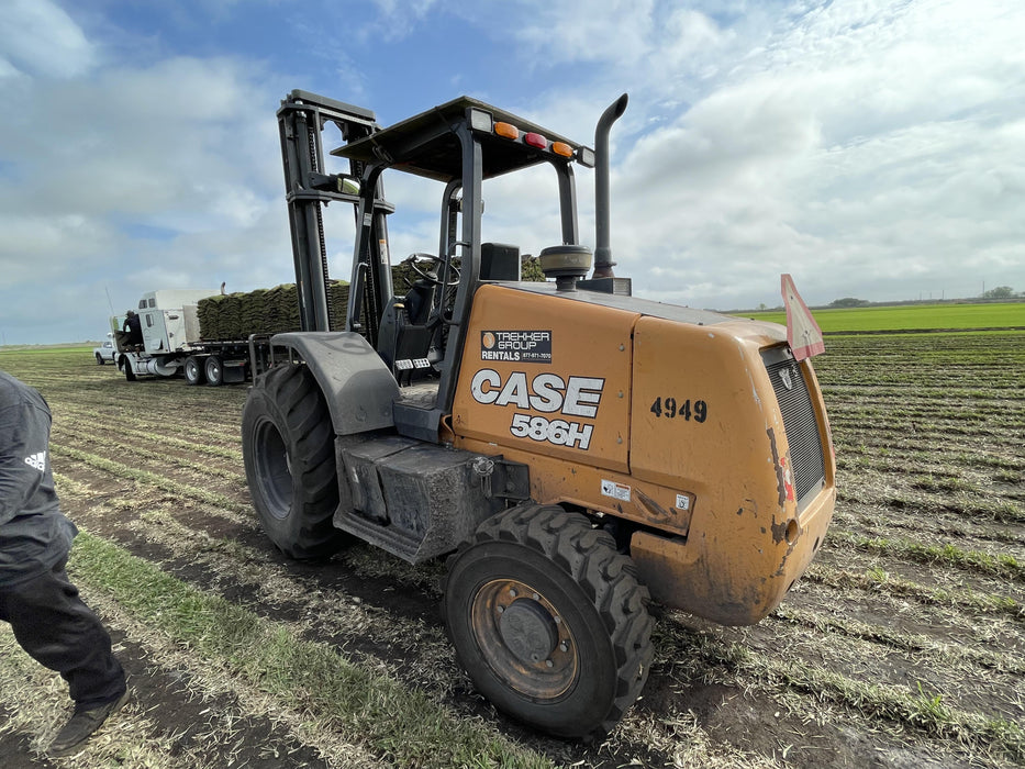 2018 CASE 586H